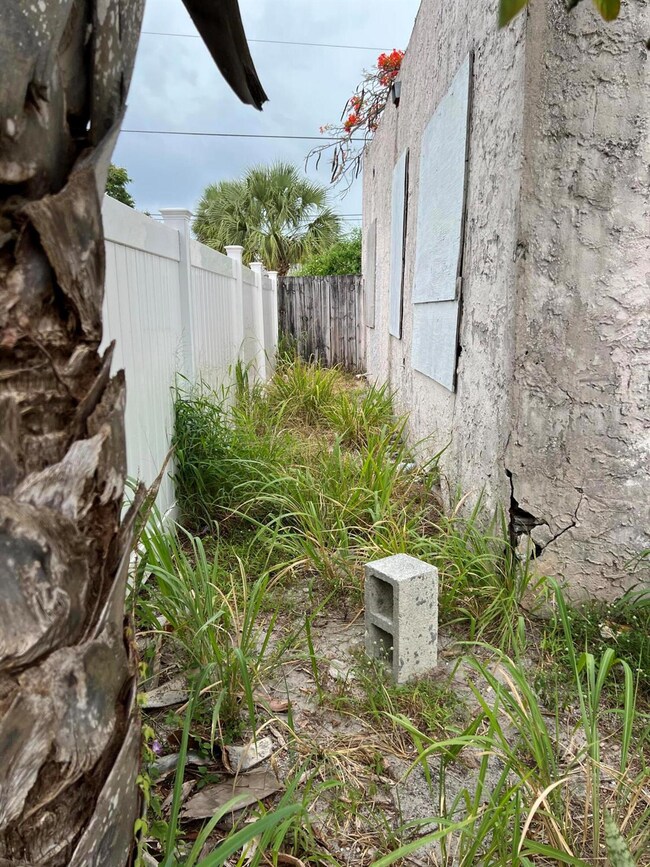 3212 Greenwood Ave, West Palm Beach, FL 33407 - photo 6