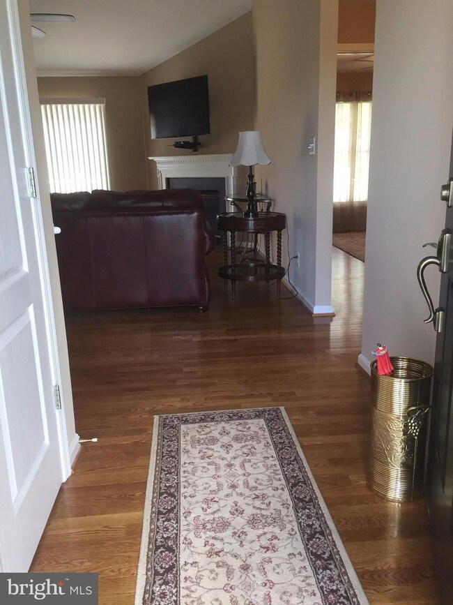 10419 Woodlake Ct, Spotsylvania, VA 22553 - photo 3