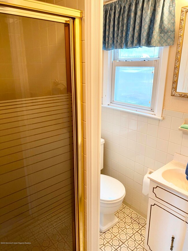 16 Varady Dr, Fords, NJ 08863 - photo 4