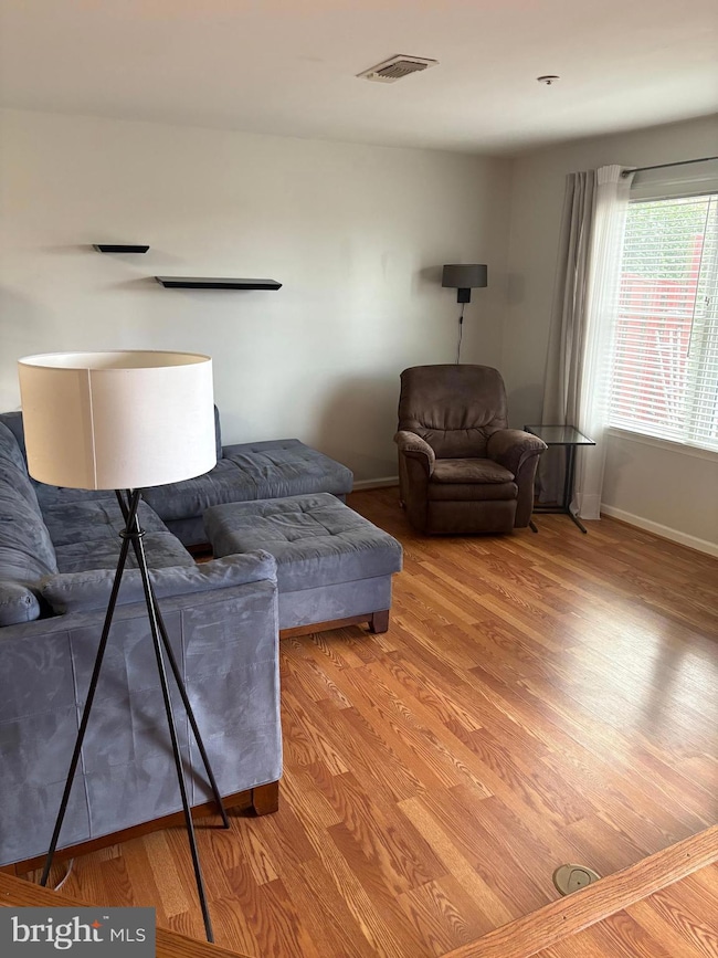 7879 Apache Ridge Ct, Manassas, VA 20109 - photo 3