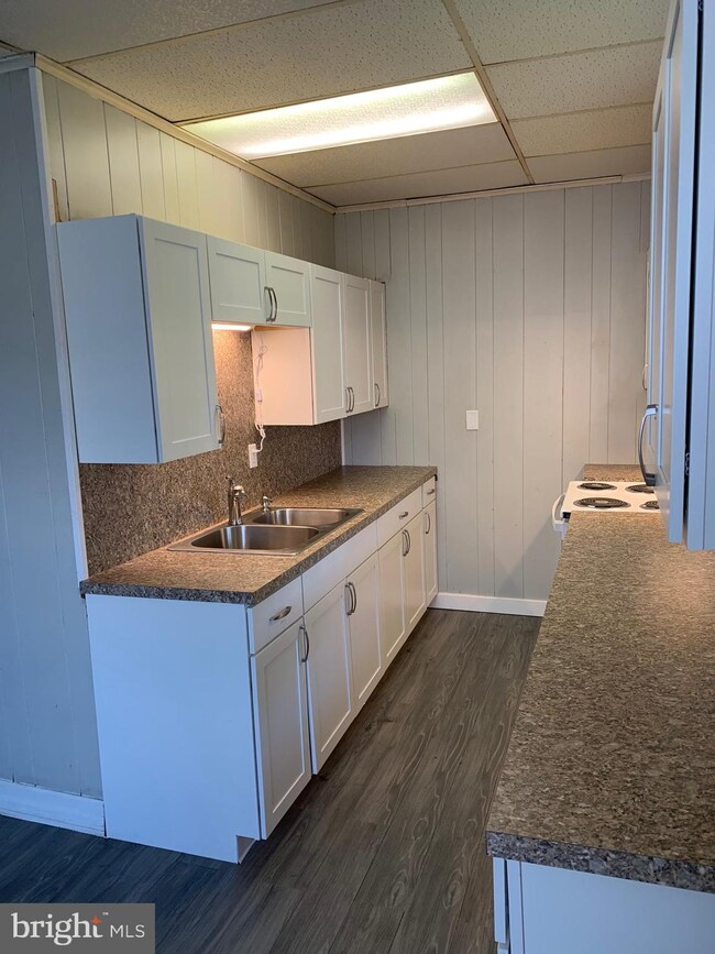 147 E Main St unit 1ST FLOOR, Mechanicsburg, PA 17055 - photo 2