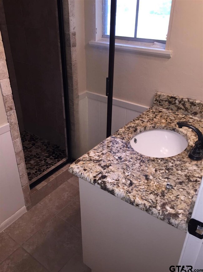 914 914 Joel, Tyler, TX 75703 - photo 6