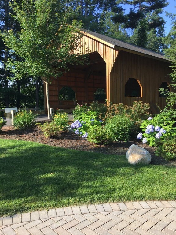 10 Covered Bridge Ln, Wayland, MA 01778 - photo 5