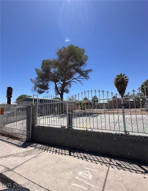 4731 Fuentes Way, Paradise, NV 89121 - photo 2