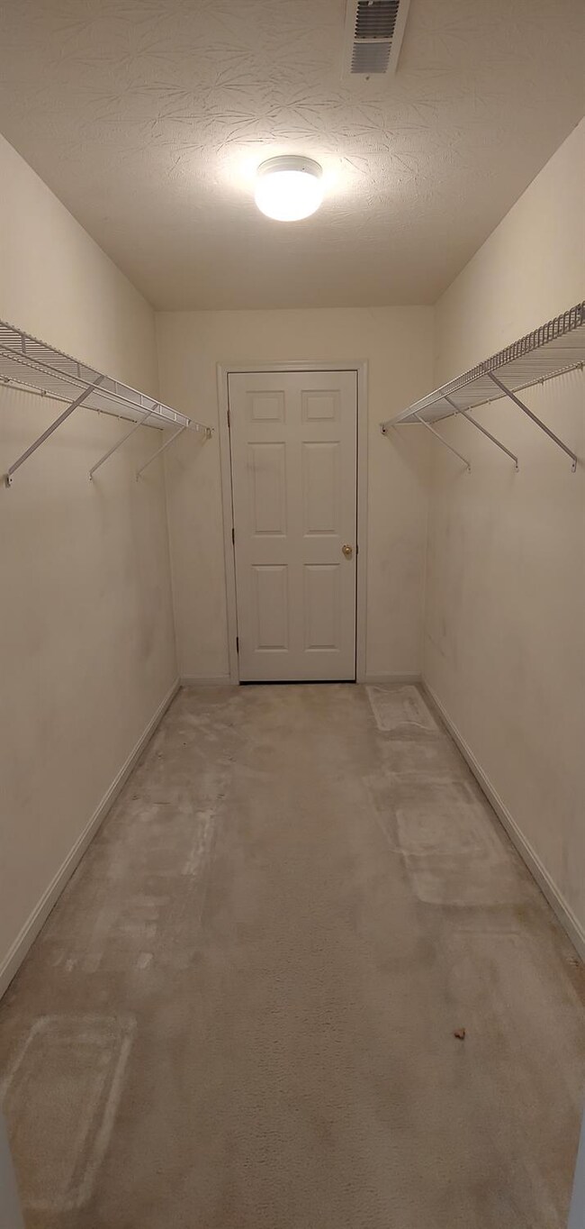 3644 Chestnut Park Ln unit 1, Cleves, OH 45002 - photo 7