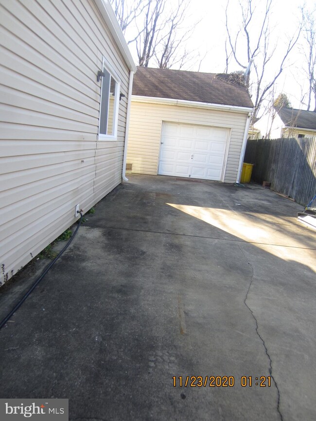 7902 Waterview Dr, Orchard Beach, MD 21226 - photo 5