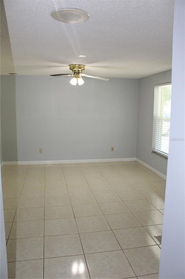 3505 Breezewood Dr, Tampa, FL 33619 - photo 4