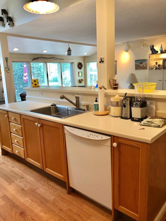 146 W Grand Ave unit 83, Old Orchard Beach, ME 04064 - photo 2