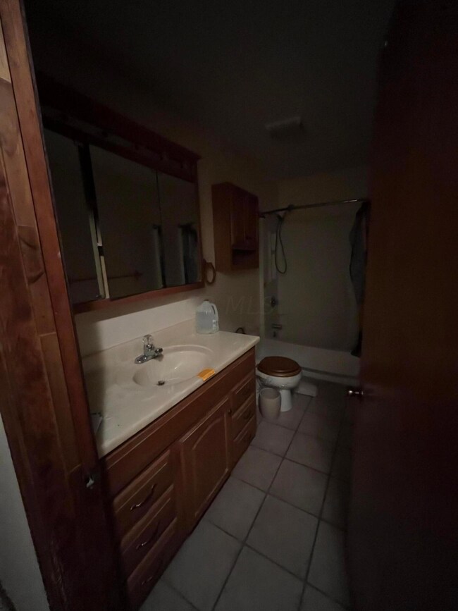 F6E4F40D-E421-41C7-ACFE-20E8B9FF01D7