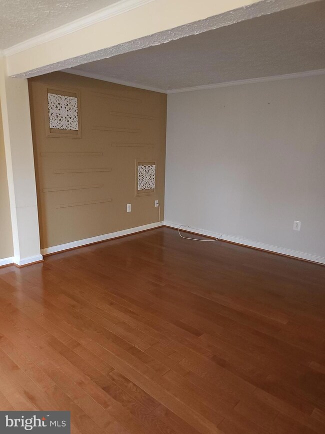 3529 Laurel View Ct, Laurel, MD 20724 - photo 3