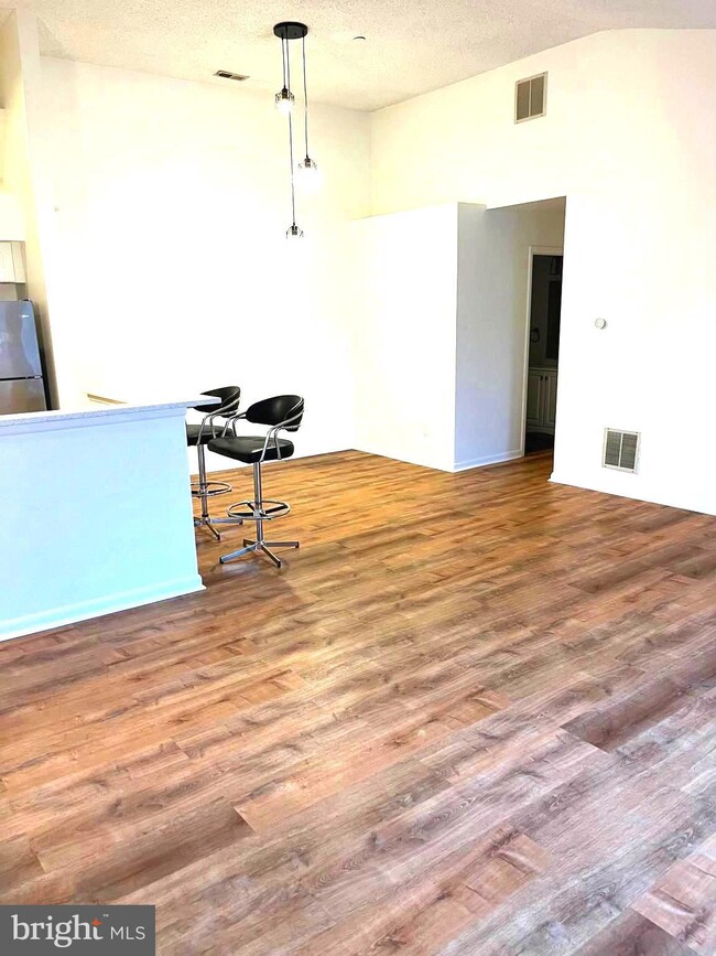 2002 Naomis Ct, North Wales, PA 19454 - photo 4