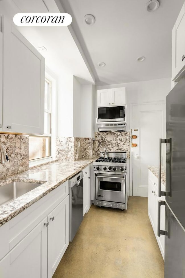 27 W 55th St unit 93, New York, NY 10019 - photo 2