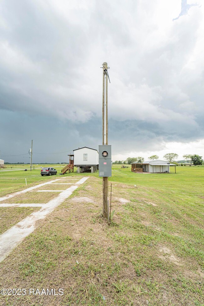 2518 Claude Leblanc Rd, New Iberia, LA 70560 - photo 7