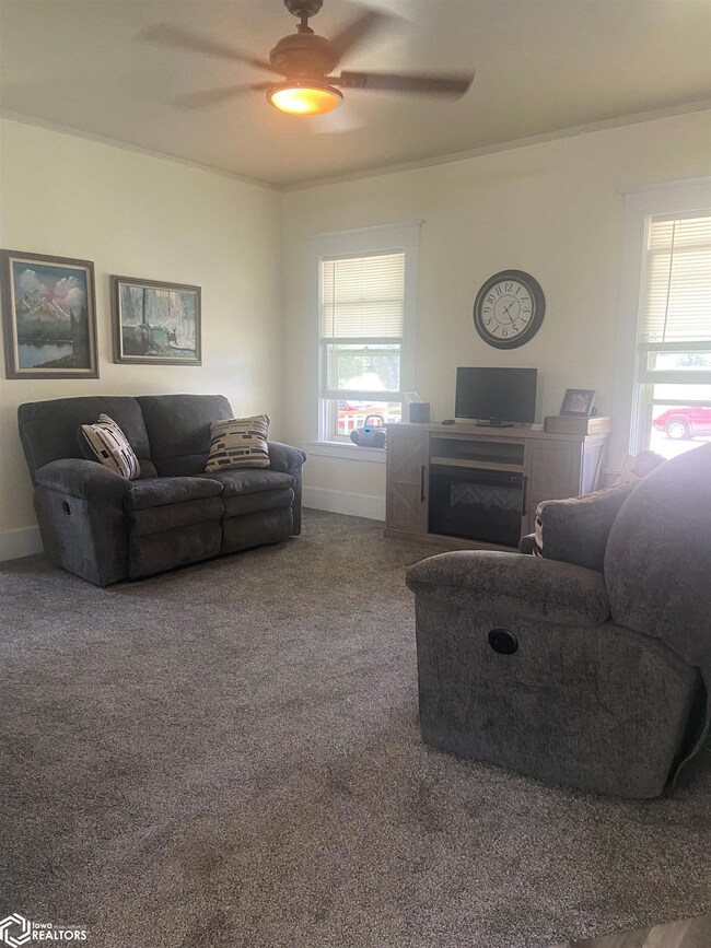 109 Crescent St, Shenandoah, IA 51601 - photo 4