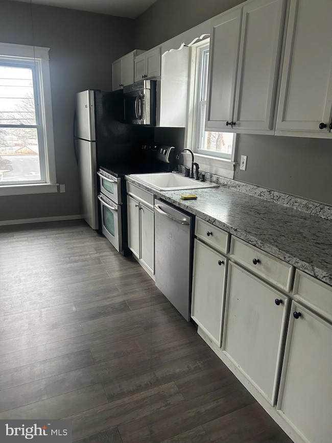 17 N Main St unit 2, Stewartstown, PA 17363 - photo 3