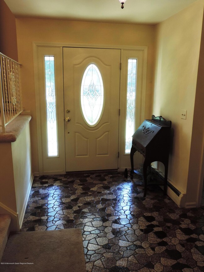 10 Gillridge Pkwy, Middletown, NJ 07748 - photo 5