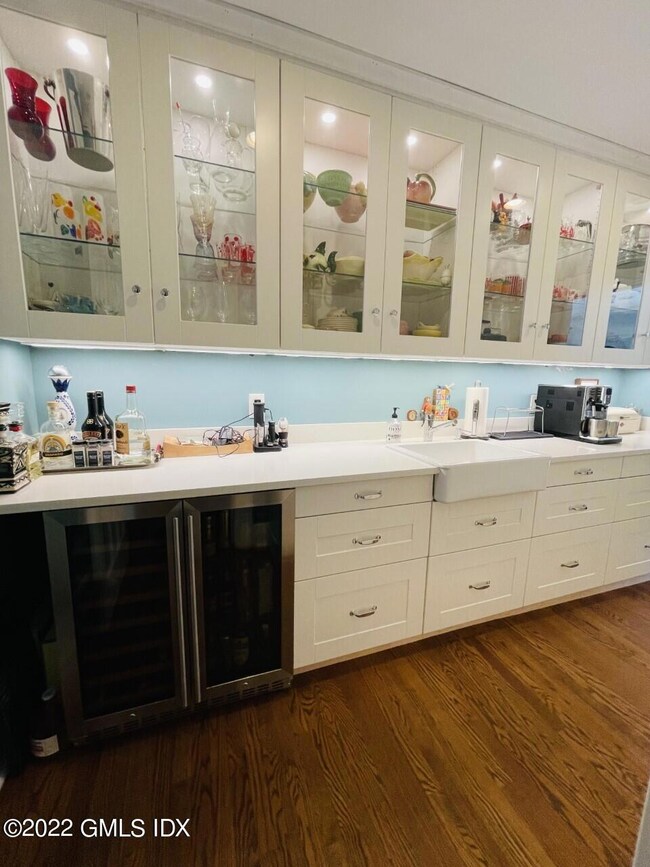 5 Waterfall Ln, Cos Cob, CT 06807 - photo 4