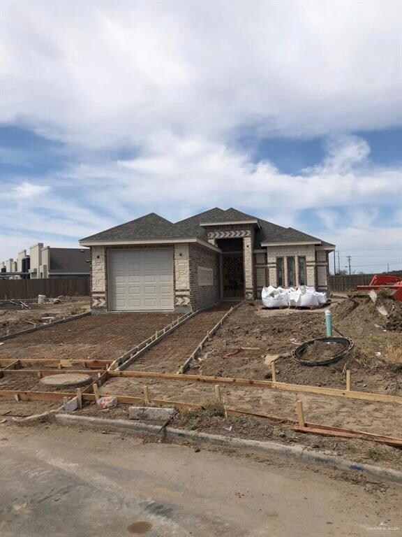 2005 Stardust Ln, Edinburg, TX 78541 - photo 2