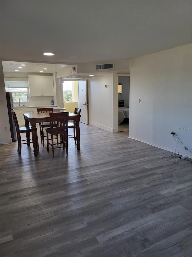 Hamilton House at Sea Towers unit 611, Saint Petersburg, FL 33708 - photo 4