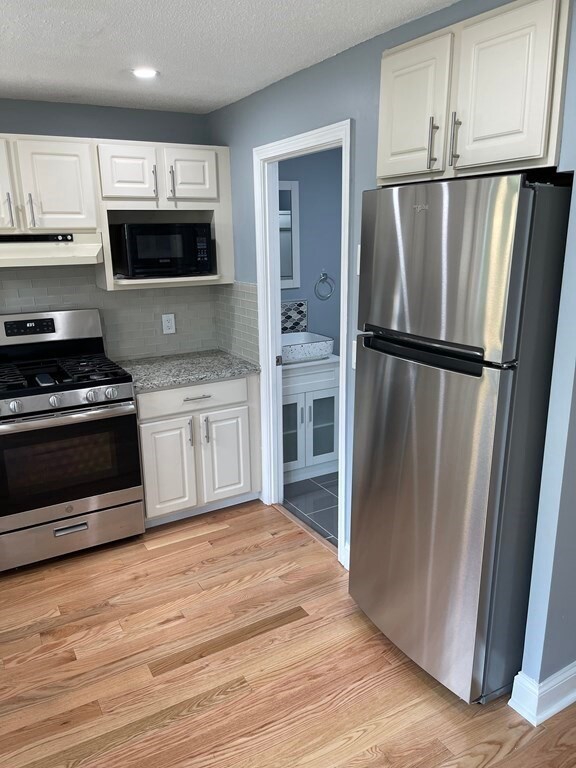 945 Riverside Dr unit 16C, Methuen, MA 01844 - photo 4