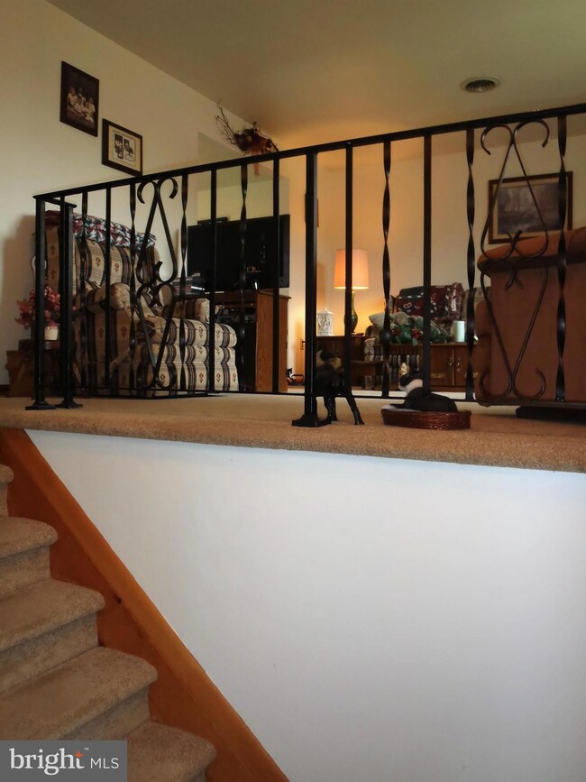 1935 Quigley Dr, Chambersburg, PA 17202 - photo 4