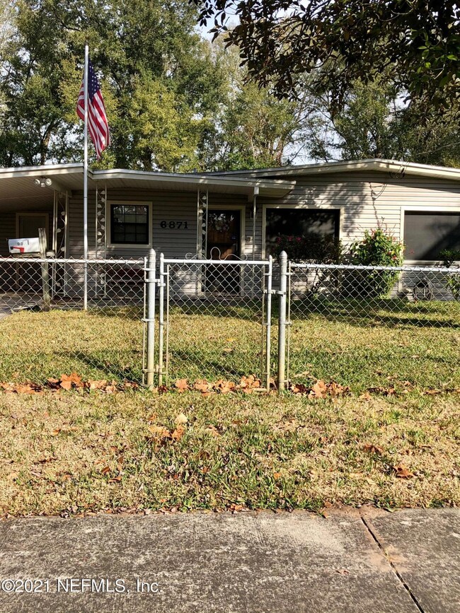 6871 Cinderella Rd, Jacksonville, FL 32210 - photo 2