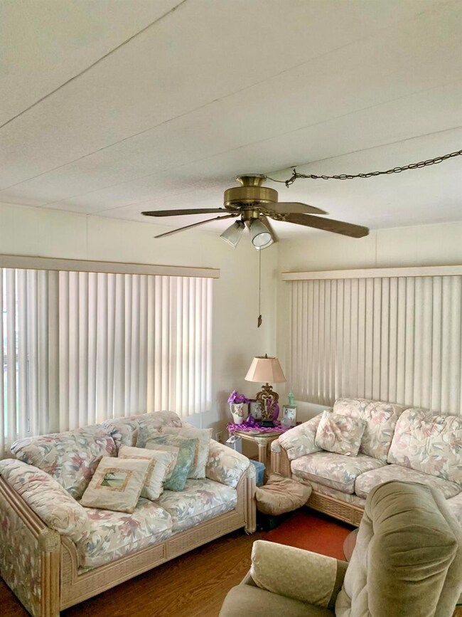 8165 SE Wren Ave, Hobe Sound, FL 33455 - photo 6