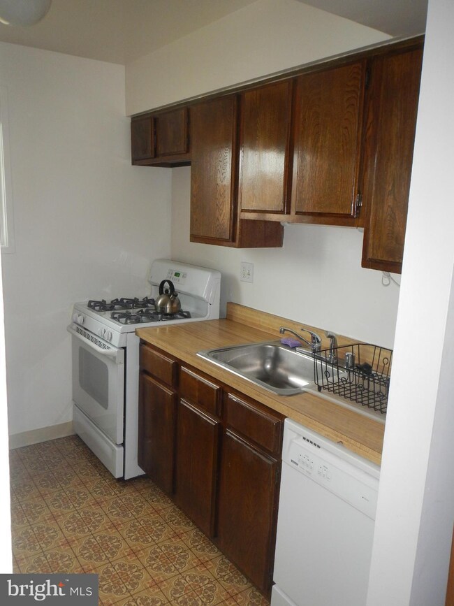 11505 Amherst Ave unit 103, Silver Spring, MD 20902 - photo 6