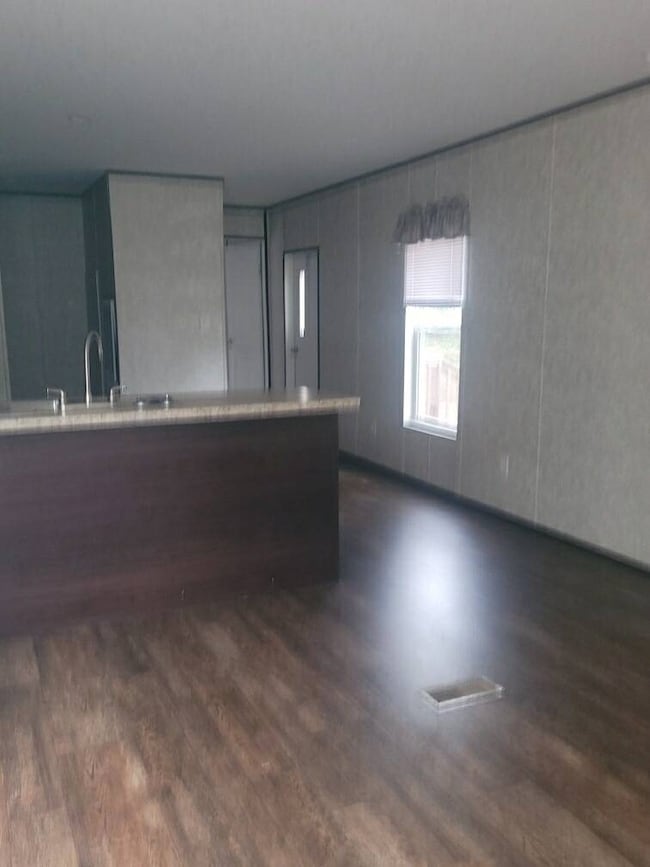 305 Brantley Rd unit 14, Warner Robins, GA 31093 - photo 4