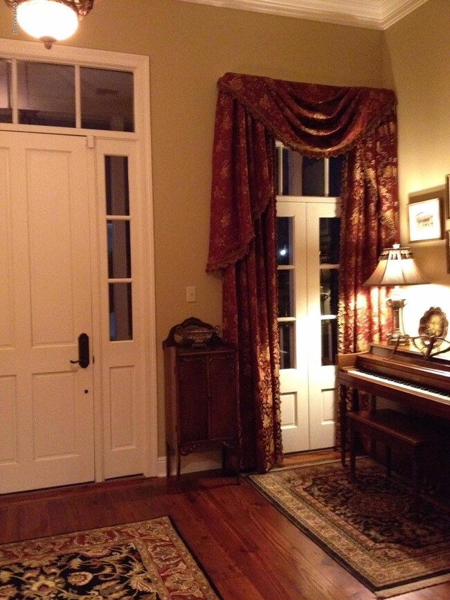 Foyer Furnished