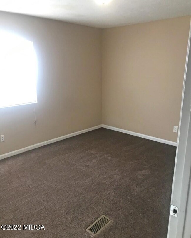 Room (3)