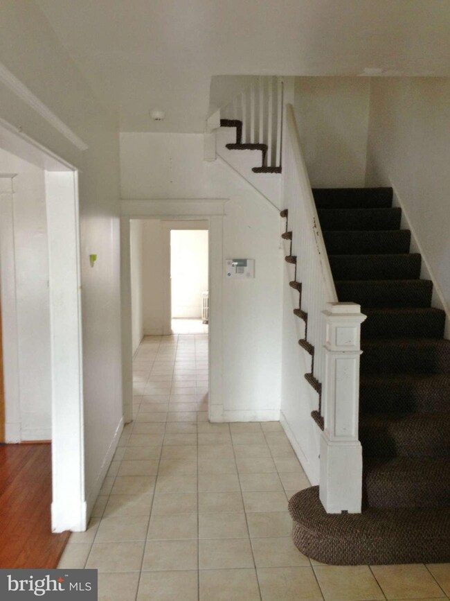 4126 Edmondson Ave, Baltimore, MD 21229 - photo 4