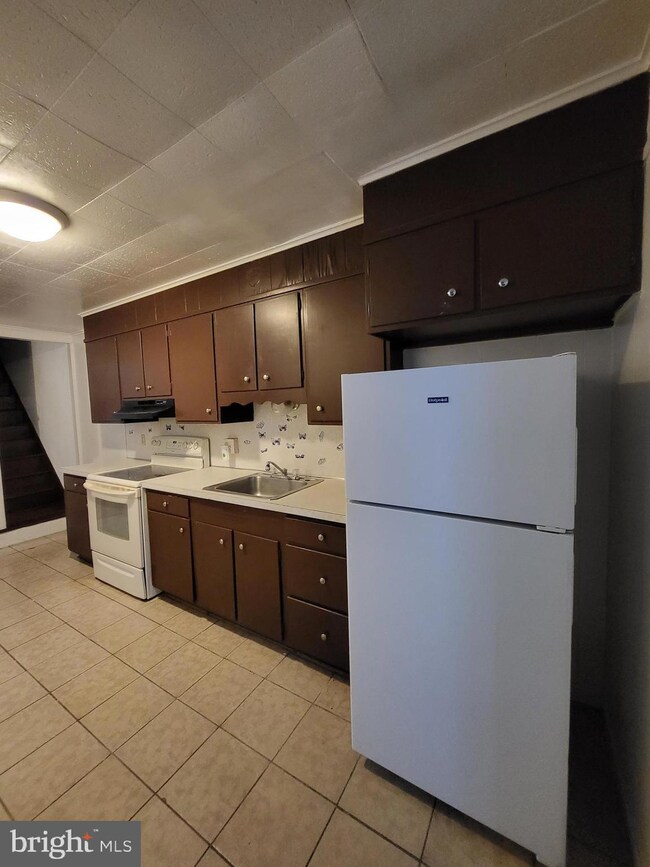 510 N 11th St, Reading, PA 19604 - photo 5