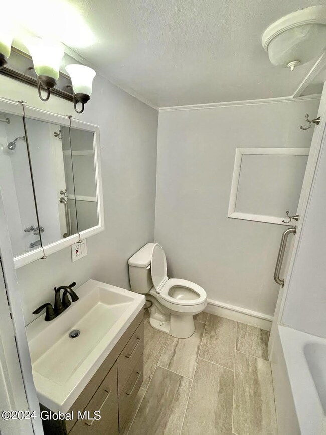 20 Paine St, Troy, NY 12183 - photo 7