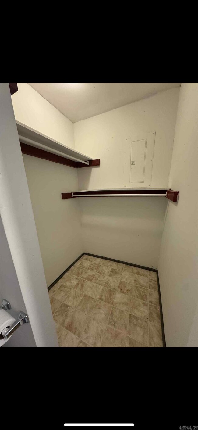 228 S 3rd St, Benton, AR 72015 - photo 6