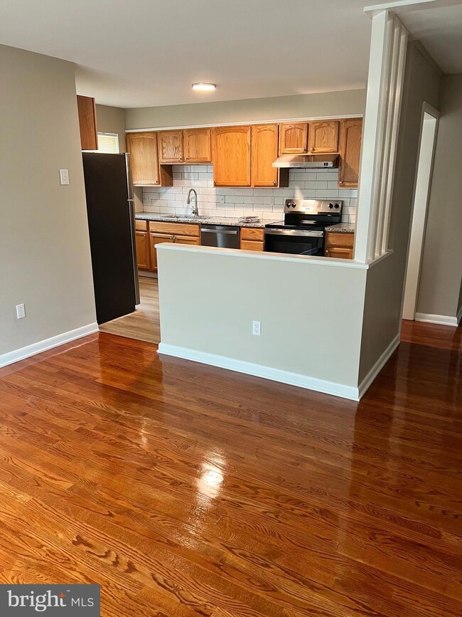 521 E Lancaster Ave unit B, Shillington, PA 19607 - photo 7