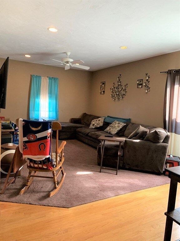 338 W Central St unit 338, Franklin, MA 02038 - photo 5