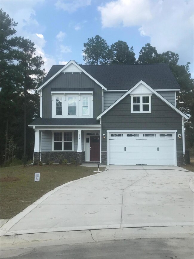 604 Crepe Mytrle Ct, Aberdeen, NC 28315 - photo 2