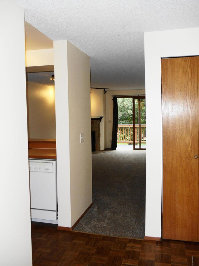 2240 Sentry Dr unit C406, Anchorage, AK 99507 - photo 5