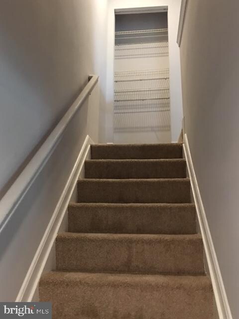 7810 Suiter Way, Hyattsville, MD 20785 - photo 3