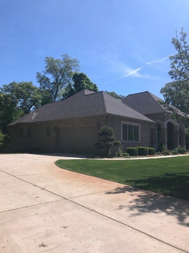 5011 W Concord Dr, La Porte, IN 46350 - photo 2