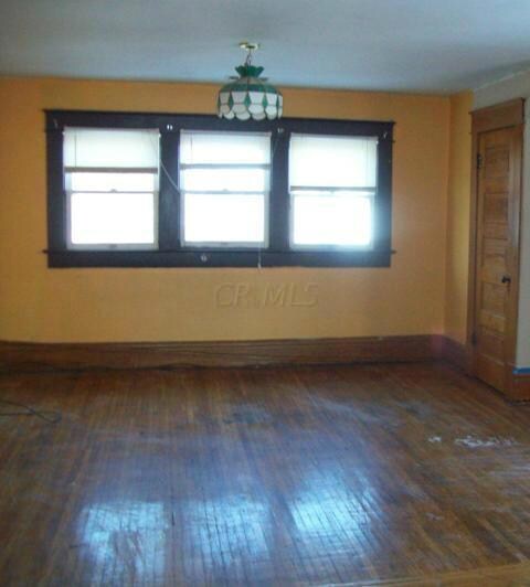 3353 E Mound dining room