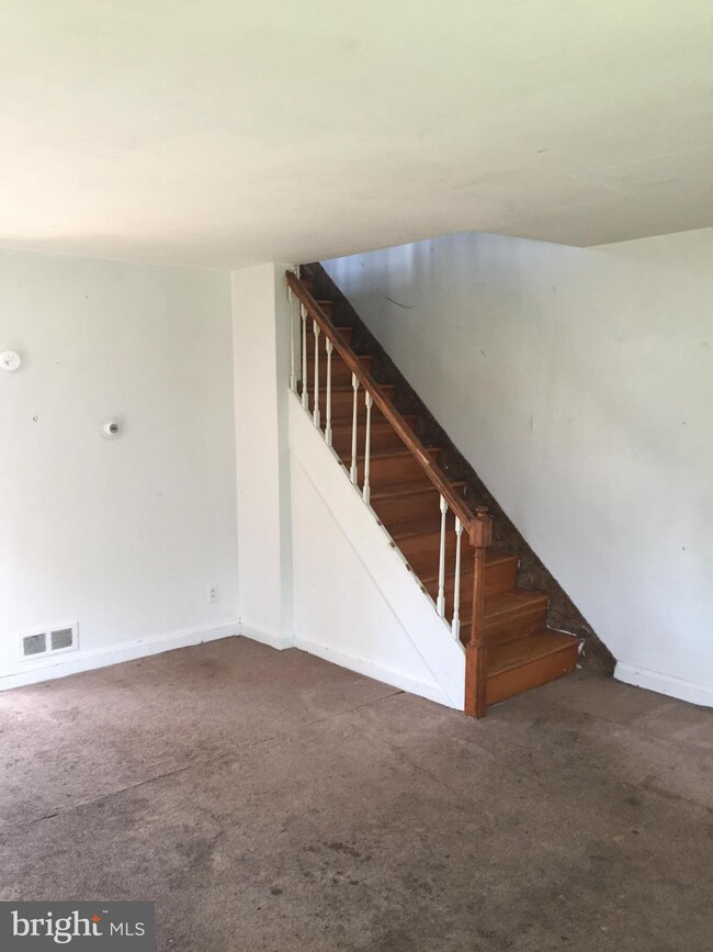 910 Middlesex Rd, Essex, MD 21221 - photo 4