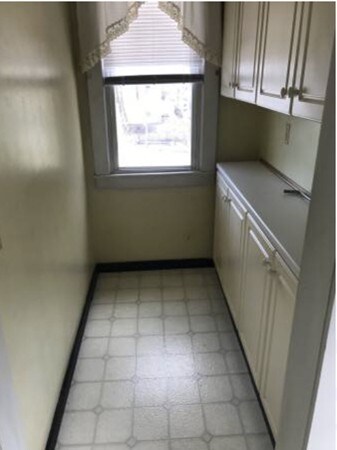 68 Fairview Ave unit 2, West Springfield, MA 01089 - photo 5