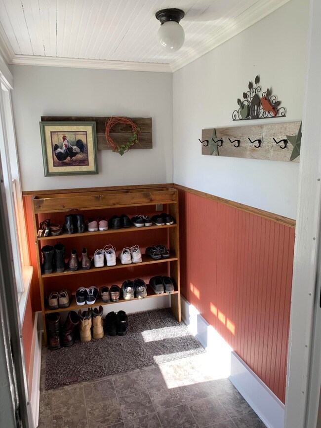 515 3rd St SE, Jamestown, ND 58401 - photo 3