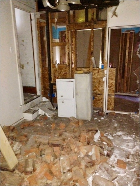 419 Bellvue St, Wall, PA 15148 - photo 3