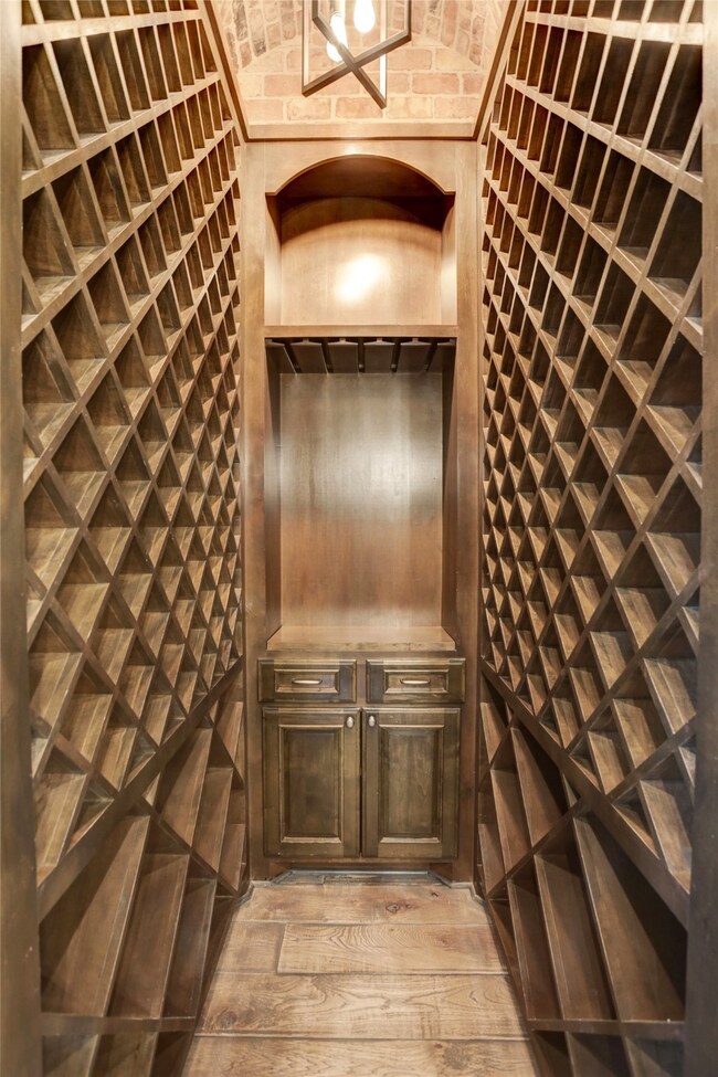 11719 Greenbay Dr, Houston, TX 77024 - photo 7