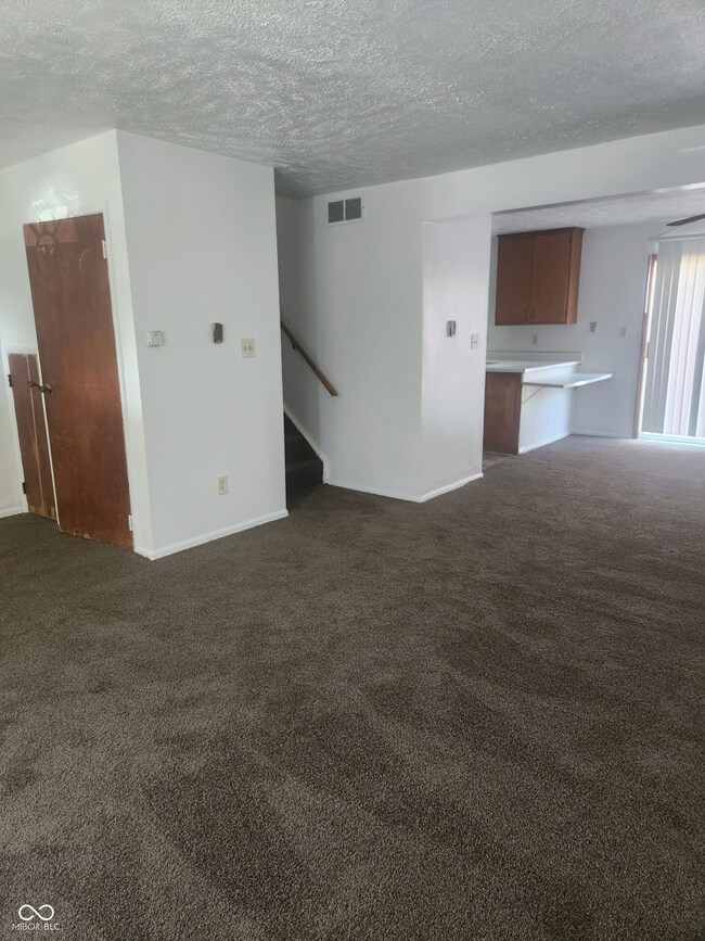 4416 Maple Ln, Indianapolis, IN 46226 - photo 3