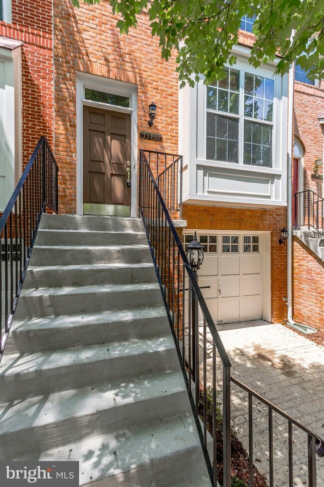 13132 Kidwell Field Rd, Herndon, VA 20171 - photo 3