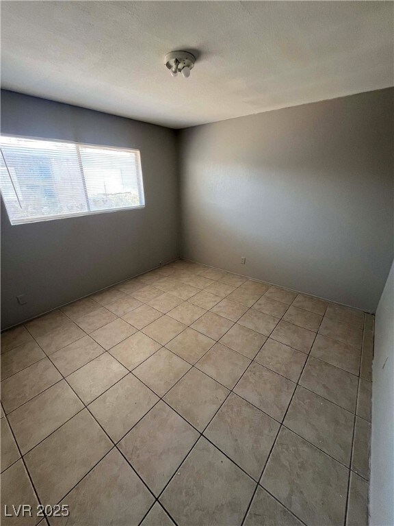 509 N Decatur Blvd unit C, Las Vegas, NV 89107 - photo 5